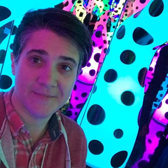 Meet your Posher, Sara - Picture 1 of 1